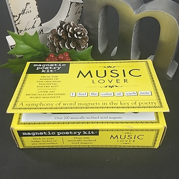 NWT Music Lover ❤️ magnetic poetry kit, over 200 music-themed magnets! - Picture 6 of 7